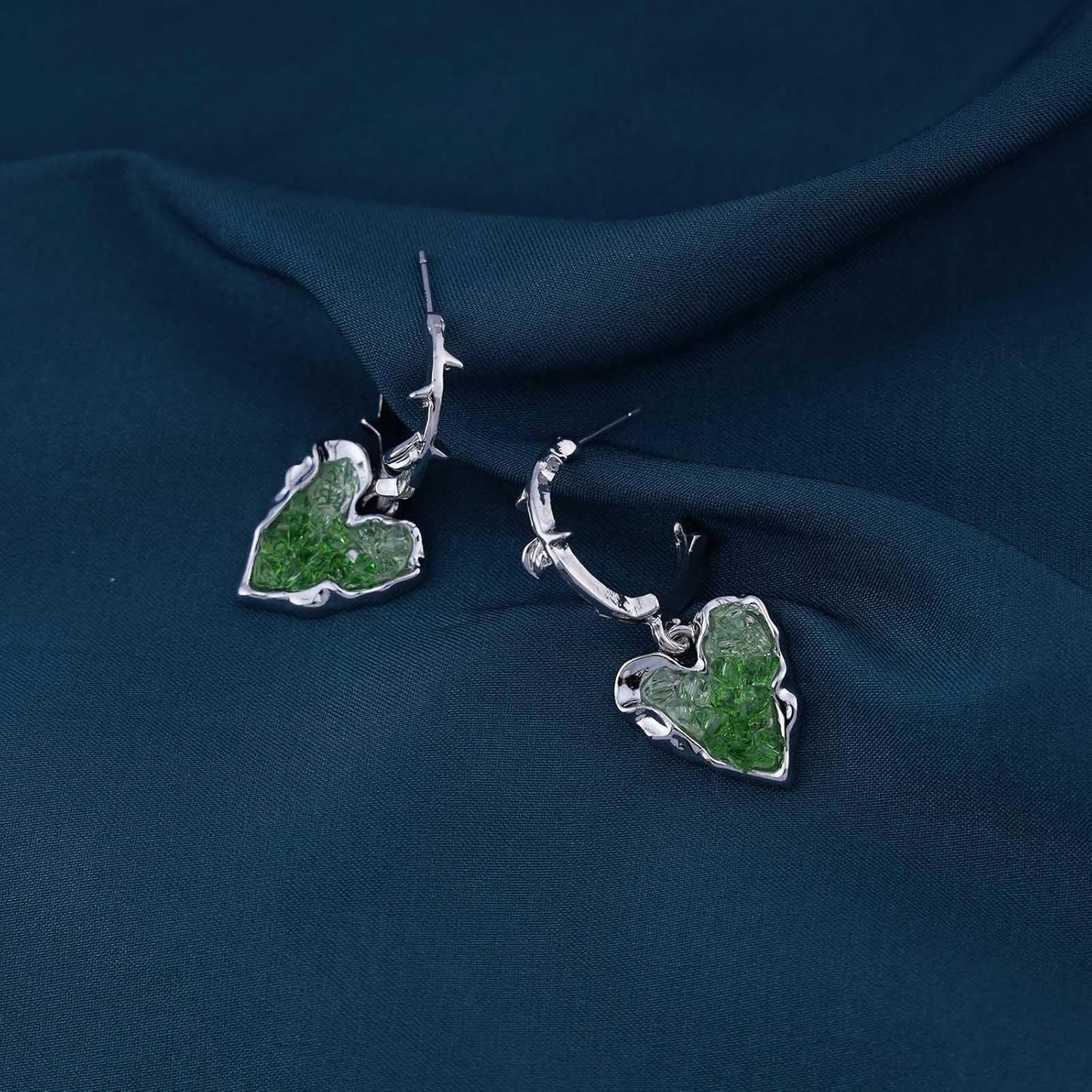 Punk Heart Dangle Earrings Black Onyx Heart Earrings Silver Open Circle Hoop Earrings Gothic Heart Drop Earrings Jewelry for Women