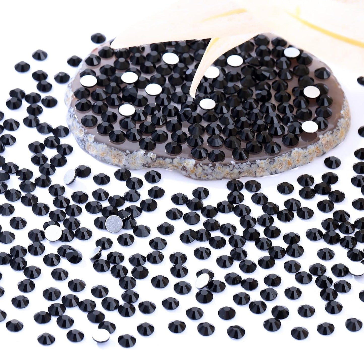 Black Flatback Rhinestones, Glass Rhinestones for Nail Art and Craft, Glue Fix, Loose Crystal Gemstones(Black, SS16, 2880pcs, 3.8-4.0mm)