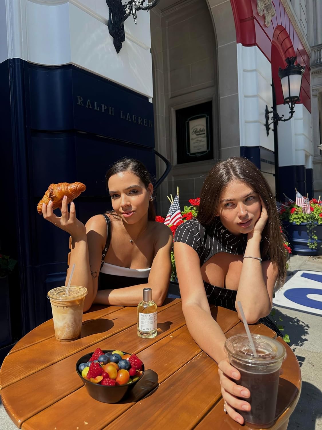 Twist Gooey Dates No. 25 - Inspired by L. Sticky Dates, Long-Lasting Perfume for Women & Men, Vegan, Clean Ingredients, Date Syrup & Vanilla Fragrance – Spray 100 ml | 3.4 fl. oz.