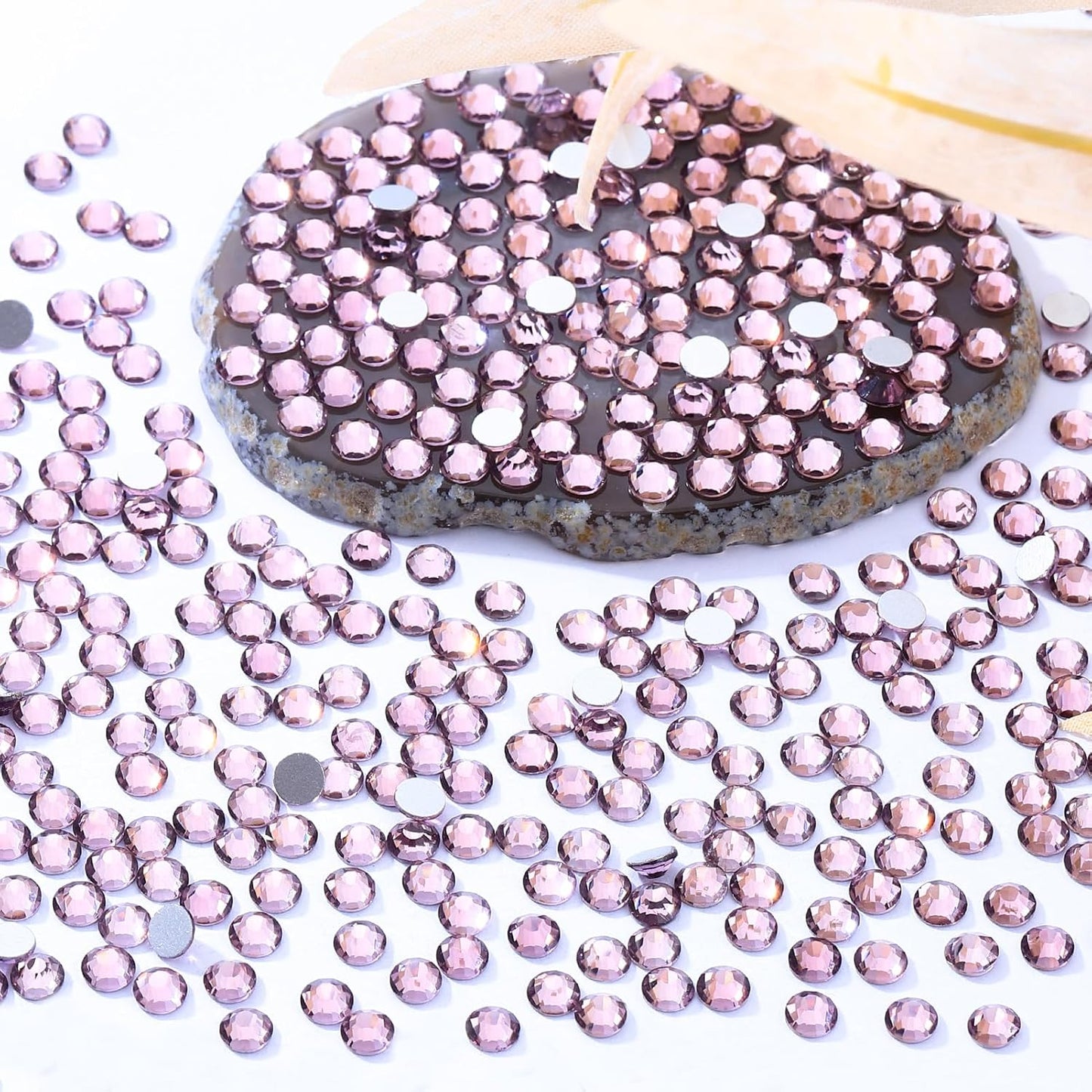 Light Amethyst Flatback Rhinestones, Glass Rhinestones for Nail Art and Craft, Glue Fix, Loose Crystal Gemstones(Lt.Amethyst, SS16, 2880pcs, 3.8-4.0mm)